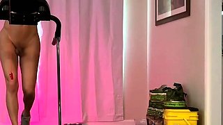 Brunette Tranny jerking in hard dick in solo Webcam