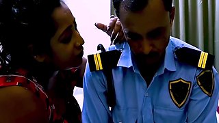 Hotel Ke Security Guard Ne Madam Ko Pela