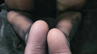 Goode Girl POV JOI sitting in black pantyhose and smoking she gives you foot fetish worship instructions