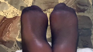 Cumming Soles of Feet to Secretary POV