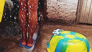 Bathing My Pregnant GF Outdoor, Dirty Environment Vibes