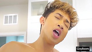 Horny Roommate Twink Swallows Bbc In The Shower 18 Min