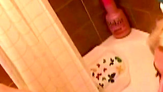 Blonde Babe Fanny Bravo Steamy Shower Fuck with Denis