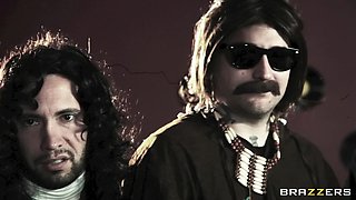 Going Down On The Music With Keiran Lee, Gia Grace - Brazzers