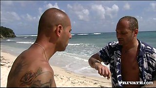 Bisexual Babes Lauren May and Nesty Are Outdoors Enjoying a Threeway - Private Porn Sex Videos