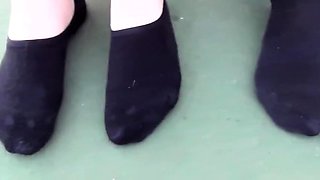 Innocent girl became foot fetish fap material