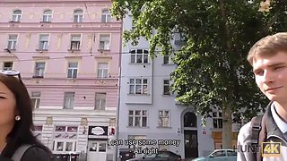 Hunt4k. boy pays enrapturing tourist money for quickie at his place