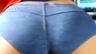 Amateur Sexydea Squirting on Live Webcam