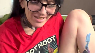 Playing with a Variety of Dildo's Until I Come Squirting Over the Biggest