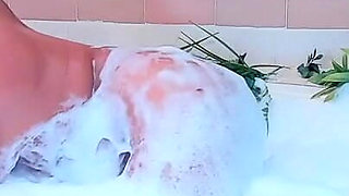 Foam Butt Shake