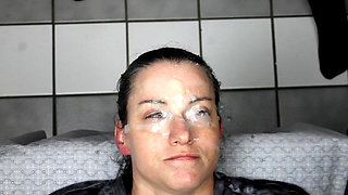 Dirty Dees Getting Her Face Unloaded on in a Fantastic Homemade Amateur Facial