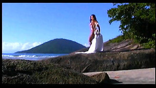 Ju Pantera loves fantasy island