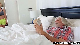 Blonde Big Tits step-mom Rachael Cavalli bangs son-in-law during massage