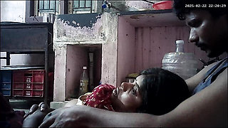 Indian village house wife and housband hot show enjoy movement