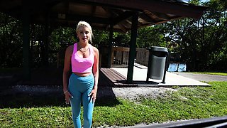 Kenzie Snow - The Snowfall On The Bus