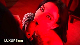 Luxure - submission scene
