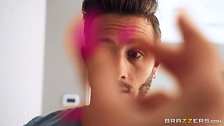 House Warming With Richelle Ryan, Lucas Frost - Brazzers