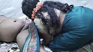 Amateur Indian housewife Gulabu_Gule gives a hot blowjob in the house