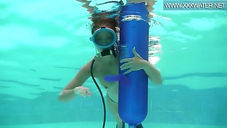 Hungarian Pornstar Enjoys Riding Toy Underwater - Minnie Manga