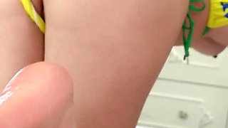 Masseuse Gets Happy Ending