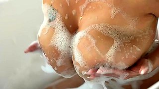 Lollypop Gcup - Big-Boob Bubble-Bath MILFs