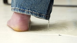 Alice Maze Wetting Jeans