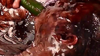 Messy Girls: Pie Whores