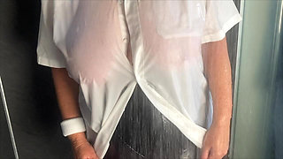 Mrs Mature Feet Wet Shirt
