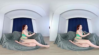 Smoking in Green Lingerie - VRSmokers