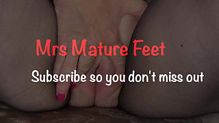 Mrs Mature Feet Showing You All Her Sexy Feet, Toes and Soles. Video Is Part of a Series Showing Her Feet and Toes. Part 3