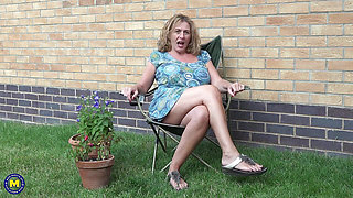 Busty Mature Camilla Shows off Her Hot Curvy Body in the Garden!