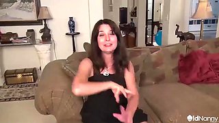 Solo Mature Ass fucking And Twat Dildo Play - OLDNANNY
