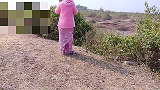 Sister-in-law is walking on the bridge by the roadside, getting down on the shore, sister-in-law started taking her clothes from the toilet and fingering her pussy.