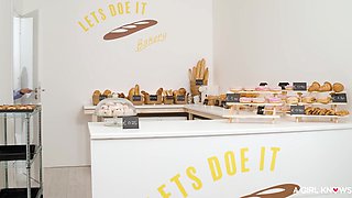 Scissor Happy Slut Gets Sticky Buns Lesbian Threesome Sex