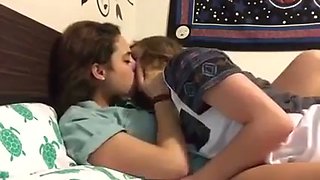 These lesbians might just be the prettiest girls and they love kissing
