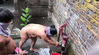 I See My Step Aunty and My Step Uncle Taking a Bath