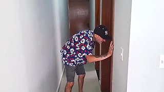 Young Girl Gets Fucked in Bathroom by Old Man - Ksalnovinhos & Fanny Squirting Taboo Teen Sex