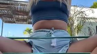 Random yoga cameltoe girls