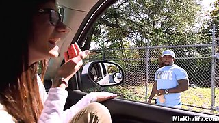 Horny Mia Khalifa is in search of a Big Black Cock