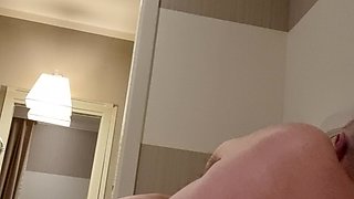 Curvy MILF Gets Fucked in Hotel