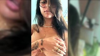 Mia Khalifa Topless Handbra With Glasses Video Leaked