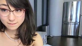 Petite Babe having fun masturbating for you