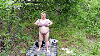 Neighbor Undressed in a Park and Masturbates Her Big Pussy