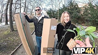 Shaved scene with promiscuous Charlie Dean and Amalia Davis from VIP 4K