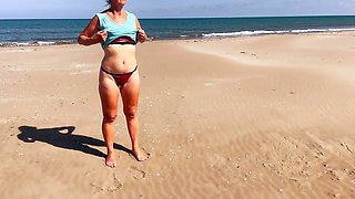 Femdom in need of sex on the beach