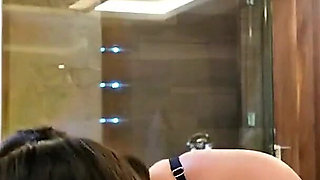 The Biggest Squirt Ever... I Made Her Cum on the First Date
