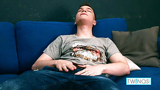 Blonde Twink Cutie Liam P Pushes A Big Dildo Into His Gaping Ass Hole!