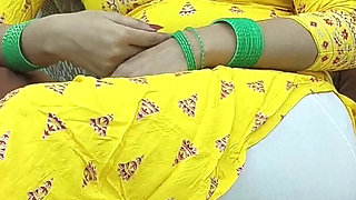Indian Step Mom and Step Son Ka Illegitimate Wala Pyar Beta Se Chudwa Kar Apna Yaar Bana Liya Hindi Dirty Talk Sarababhi 6