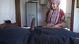 Kurdish MILF Sucks Dude and Lets Him Cum in Her Mature Mouth