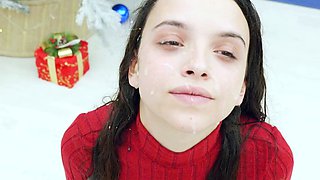 Hot amateur webcam teen masturbates for their fans